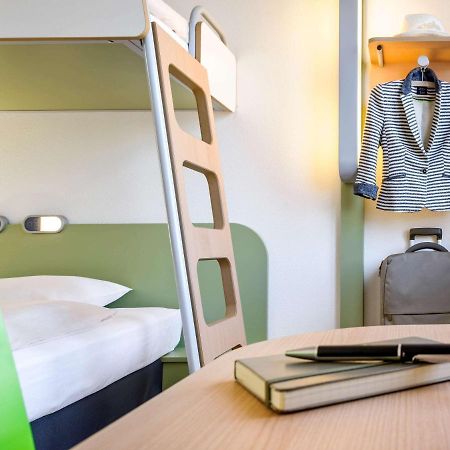 ibis budget Newport Buitenkant foto