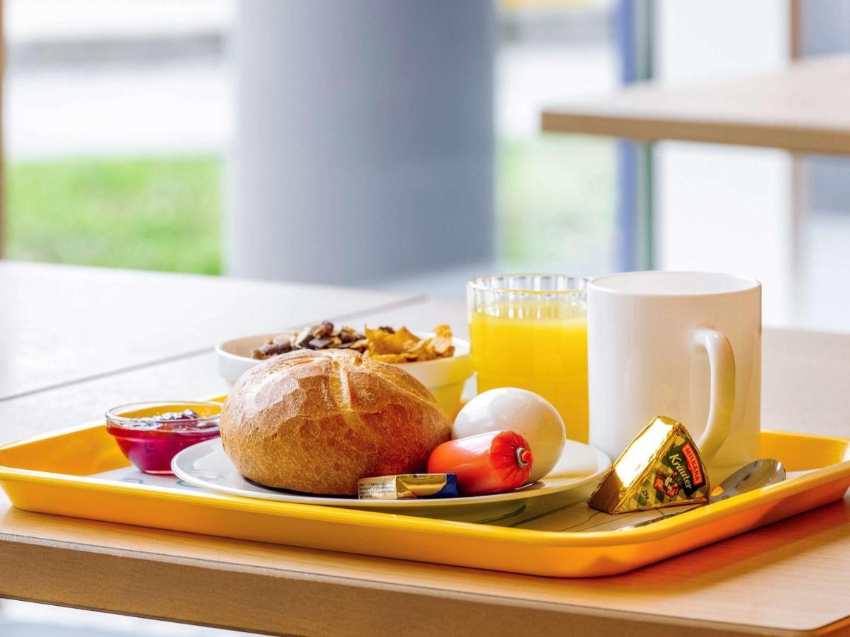 ibis budget Newport Buitenkant foto