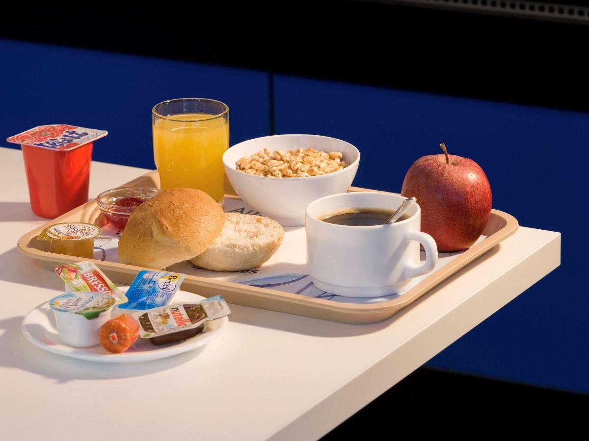 ibis budget Newport Buitenkant foto