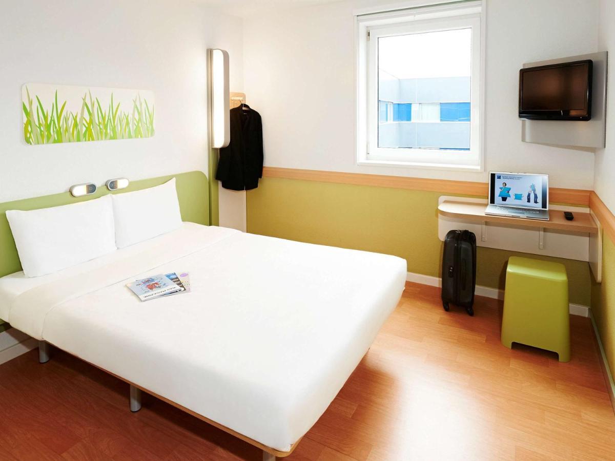 ibis budget Newport Buitenkant foto
