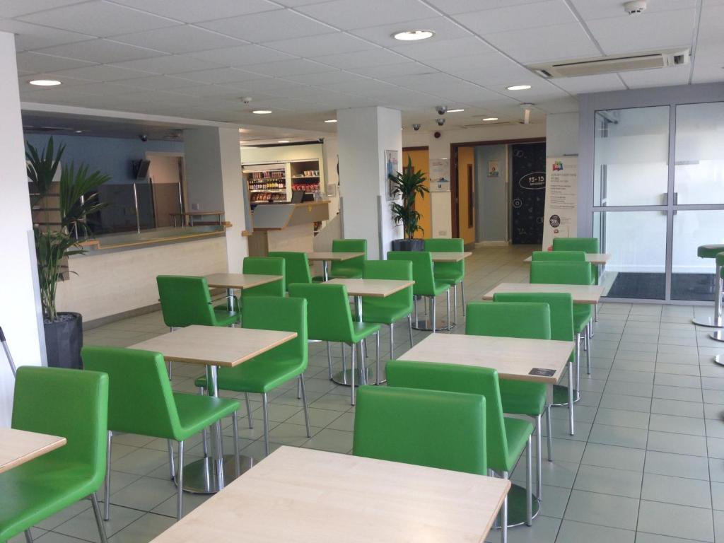 ibis budget Newport Buitenkant foto