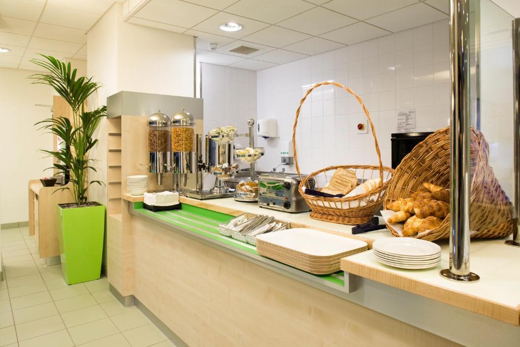 ibis budget Newport Buitenkant foto