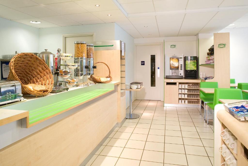 ibis budget Newport Buitenkant foto
